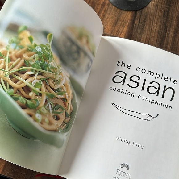 The Complete Asian Cooking Companion - Picture 4 of 4
